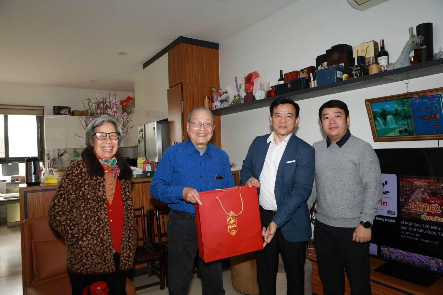 Công đoàn PVEP dành trên 2 tỷ đồng chăm lo Tết cho hơn 1.700 người lao động Công đoàn PVEP dành trên 2 tỷ đồng chăm lo Tết cho người lao động