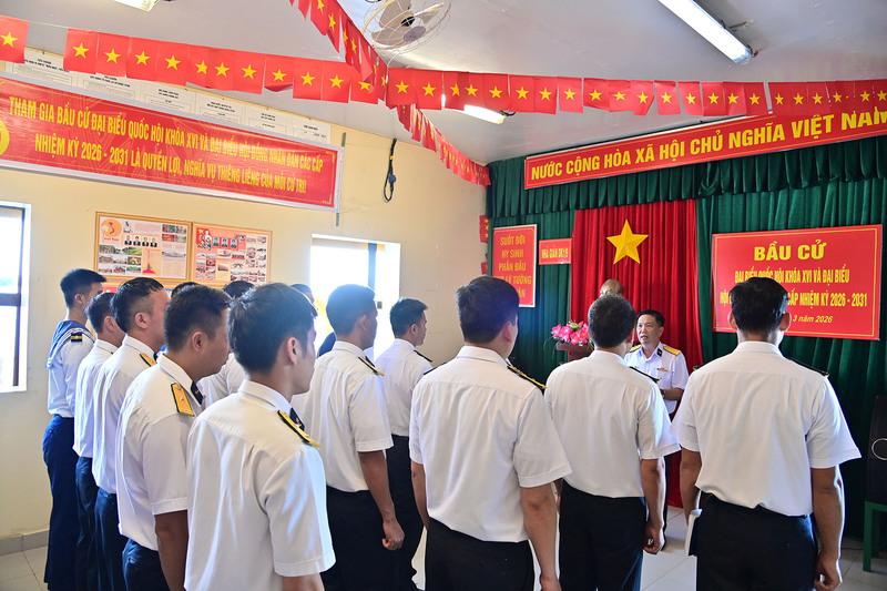 Quang cảnh bầu cử trên nhà giàn DK1.9.