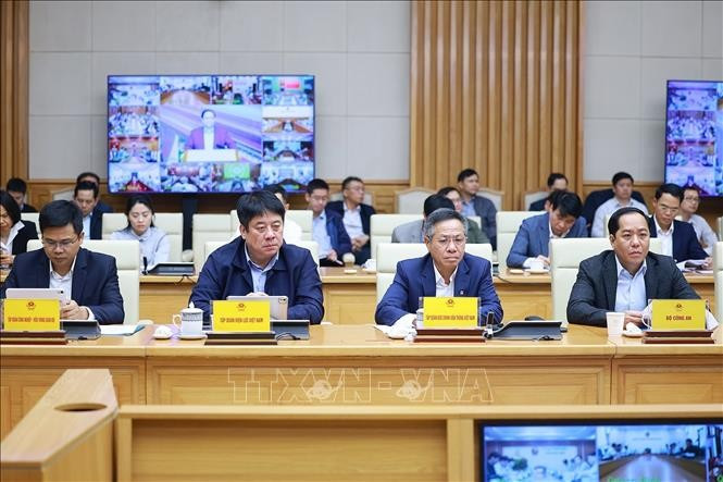 Đại diện các bộ, ngành tham dự phiên họp thứ 7 của Ban Chỉ đạo các công trình trọng điểm, dự án quan trọng quốc gia lĩnh vực đường sắt. Ảnh: Dương Giang/TTXVN