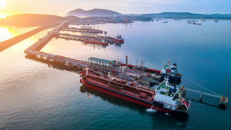 Dự kiến, từ ngày 20/3 tới, nhà máy sẽ vận hành ở công suất tối ưu với sản lượng khoảng 60.000 tấn ethanol mỗi năm, tương đương hơn 5.000 tấn mỗi tháng. Ảnh: Nguyễn Dương