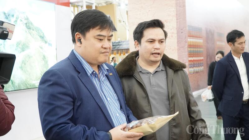 Khi bao bì được thiết kế rõ ràng, minh bạch thông tin, việc tiếp cận đối tác nhập khẩu trở nên thuận lợi hơn. Ảnh minh hoạ: Minh Trang