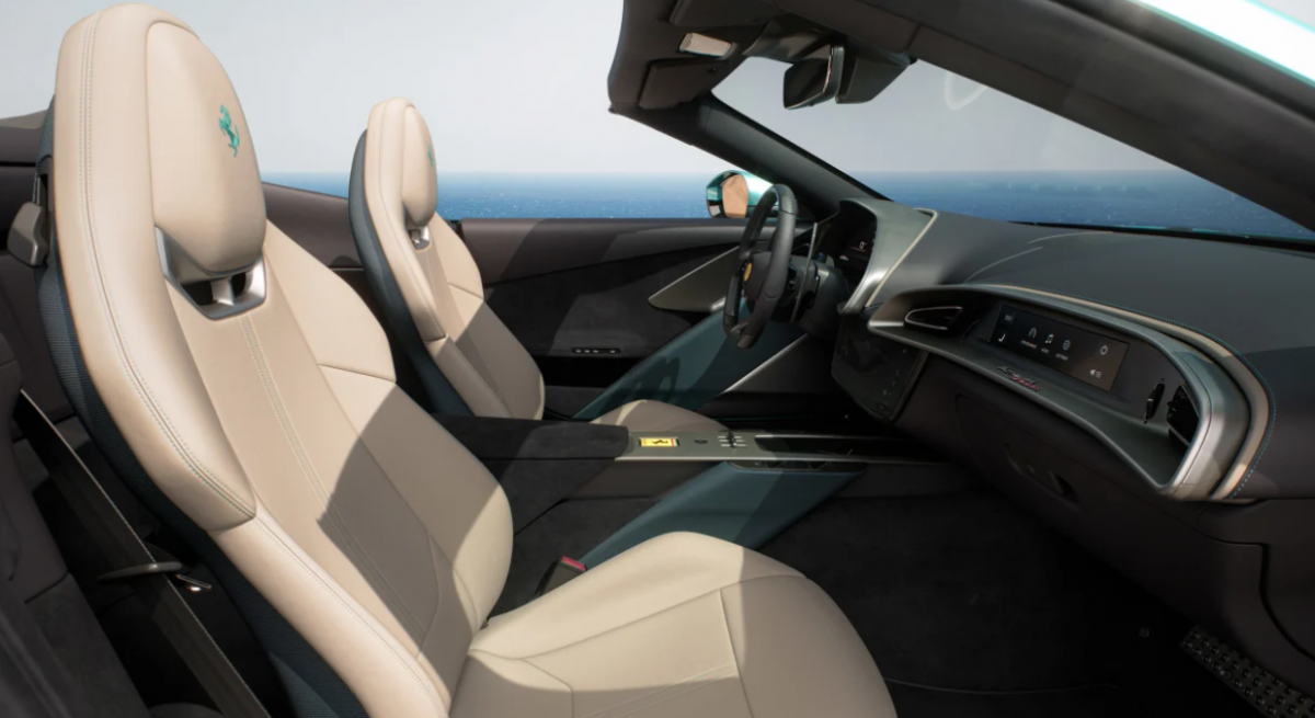 Ferrari Amalfi Spider ra mắt: Siêu xe mui trần 631 mã lực, tăng tốc 0-100 km/h trong 3,3 giây