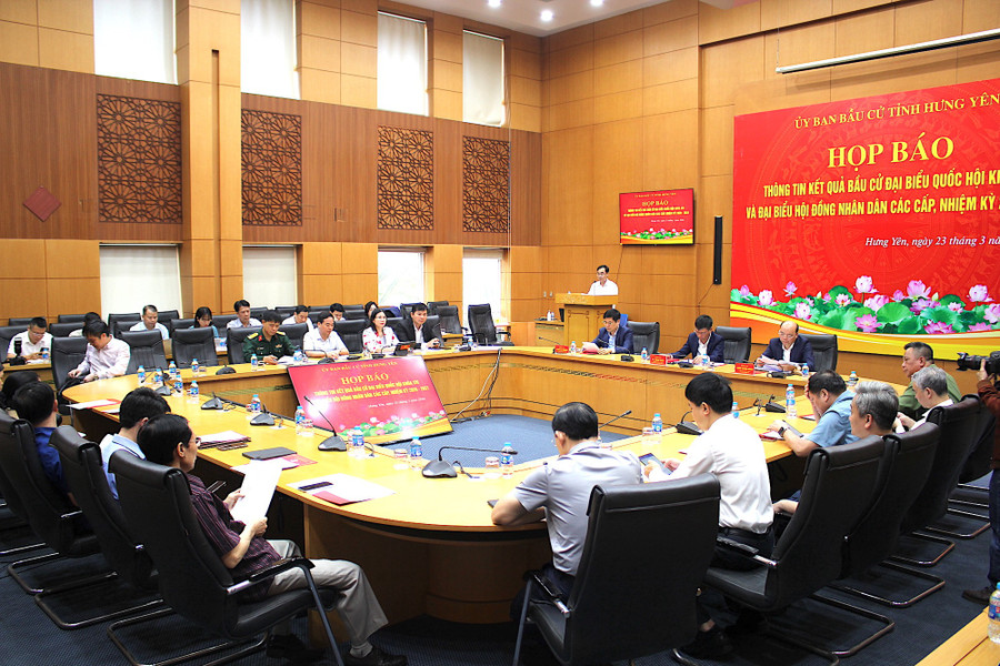 Quang cảnh buổi họp báo.