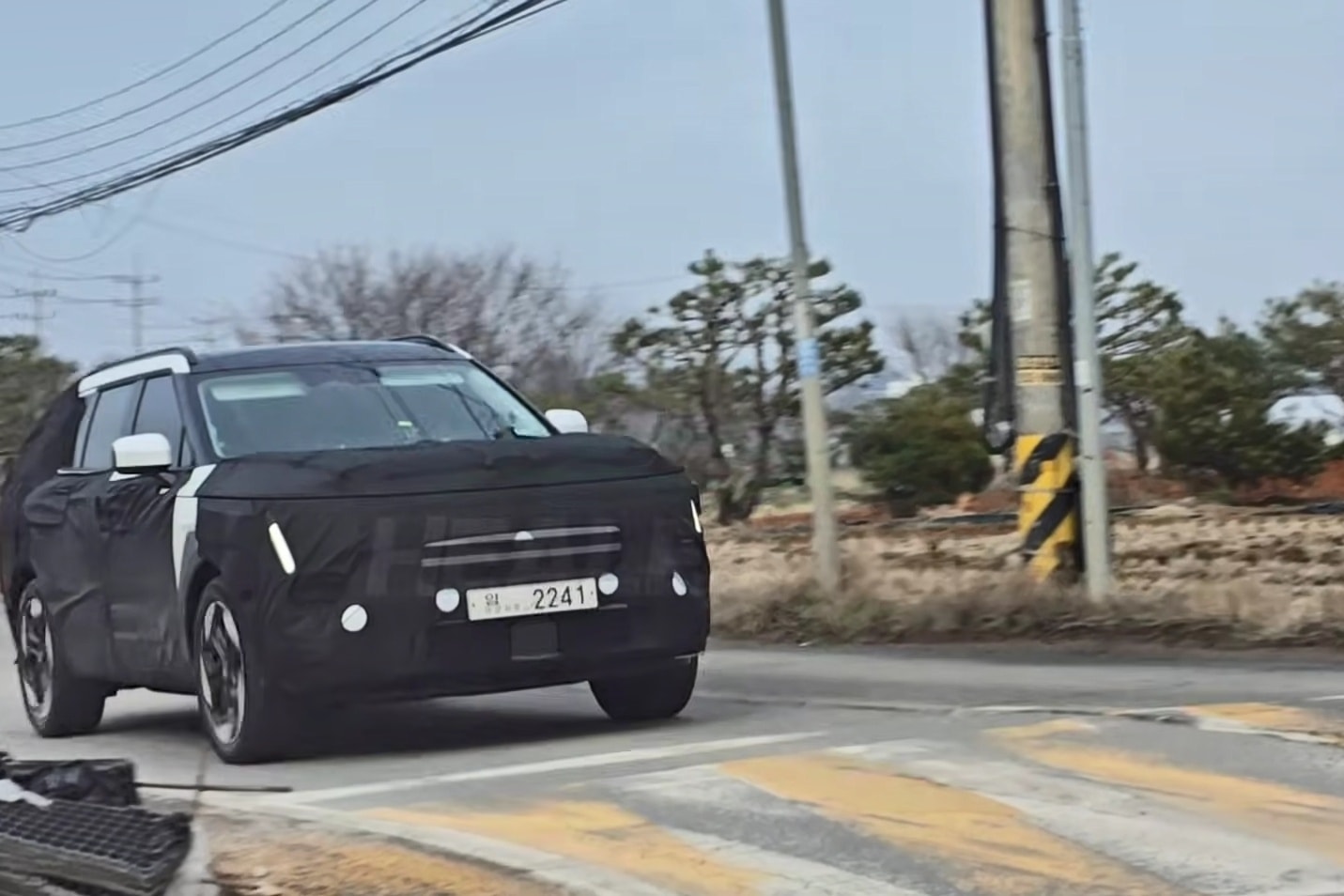 Hình ảnh bản tiền sản xuất P1 của Hyundai Tucson 2027 lộ diện - Ảnh: Healer TV