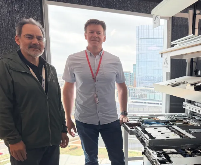 Công nghệ 23/3: iPhone gặp khó khi nâng cấp camera, Amazon hé lộ chip Trainium- Ảnh 3. Công nghệ 23/3: iPhone gặp khó khi nâng cấp camera, Amazon hé lộ chip Trainium- Ảnh 3.