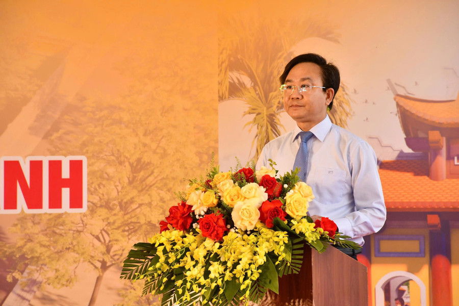 Ông Hoàng Xuân Tân - Phó Chủ tịch UBND tỉnh Quảng Trị phát biểu tại lễ khởi công. 8b3bf46779daf784aecb.jpg