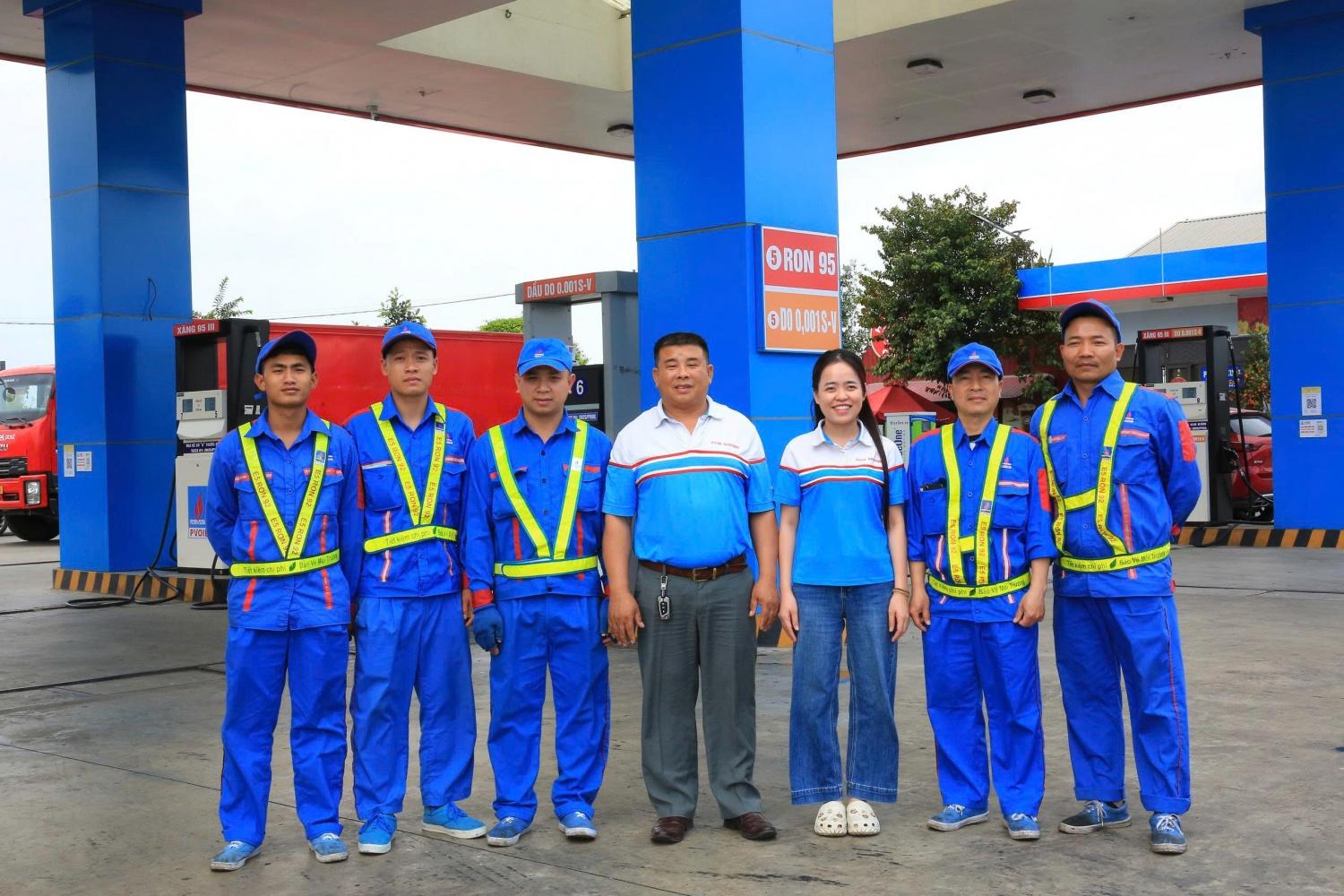 Chuyện về cửa hàng xăng dầu Top 1 miền Bắc của PVOIL