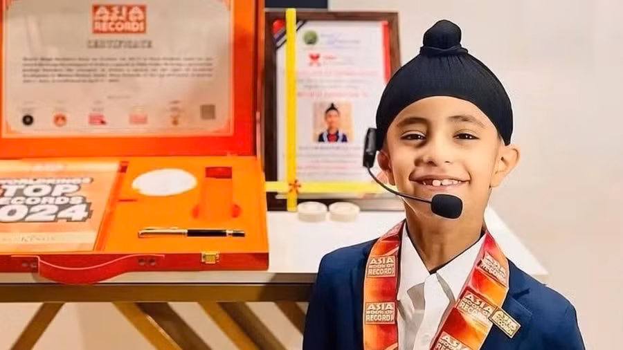 Thần đồng Ấn Độ 5 tuổi biết lập trình, 8 tuổi dự hội thảo về AI.