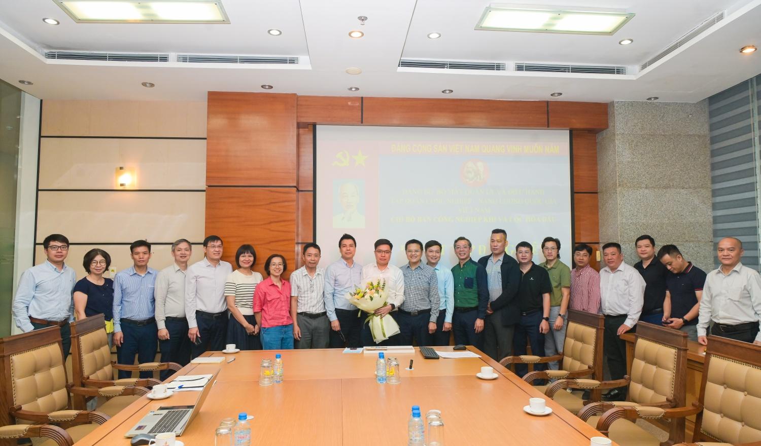 Đảng bộ Bộ máy QL&ĐH Petrovietnam quán triệt nhiệm vụ chính trị gắn với bảo đảm an ninh năng lượng quốc gia