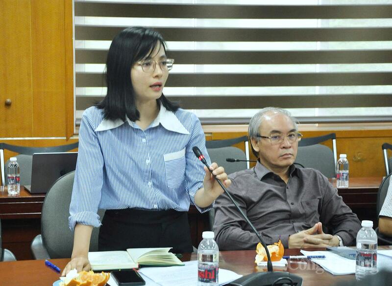 Đại diện Hiệp hội Xăng dầu Việt Nam phát biểu tại cuộc họp.