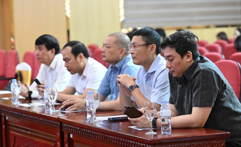 Cán bộ, đảng viên tham dự tại điểm cầu Bộ Công Thương. Ảnh: Nguyên Khánh