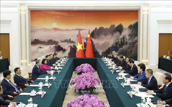 Tổng Bí thư, Chủ tịch nước Tô Lâm hội kiến Chủ tịch Chính hiệp toàn quốc Trung Quốc Vương Hộ Ninh. (Ảnh: Thống Nhất/TTXVN)