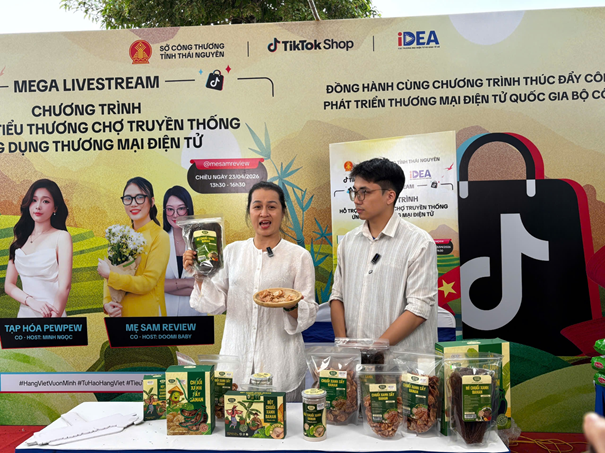 Phiên megalive trên nền tảng TikTok Shop giới thiệu các sản phẩm của tỉnh Thái Nguyên tới người tiêu dùng trên cả nước.