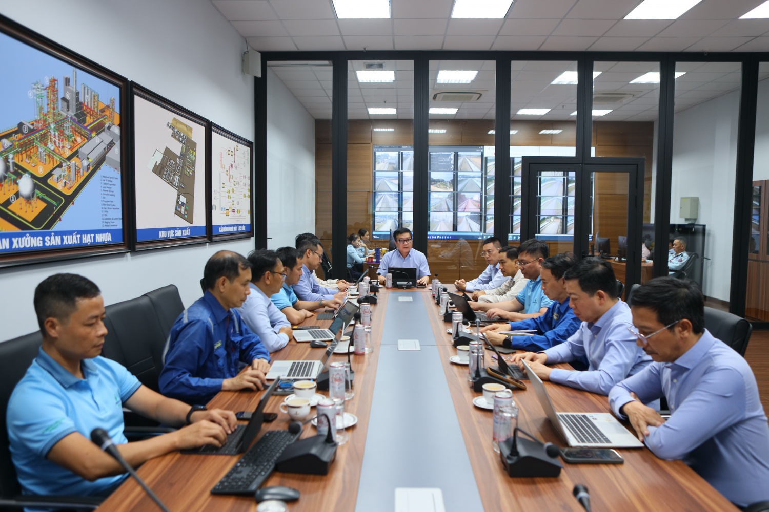 Tổng Giám đốc BSR yêu cầu siết chặt an ninh, an toàn NMLD Dung Quất dịp lễ Tổng Giám đốc BSR yêu cầu siết chặt an ninh, an toàn NMLD Dung Quất dịp lễ