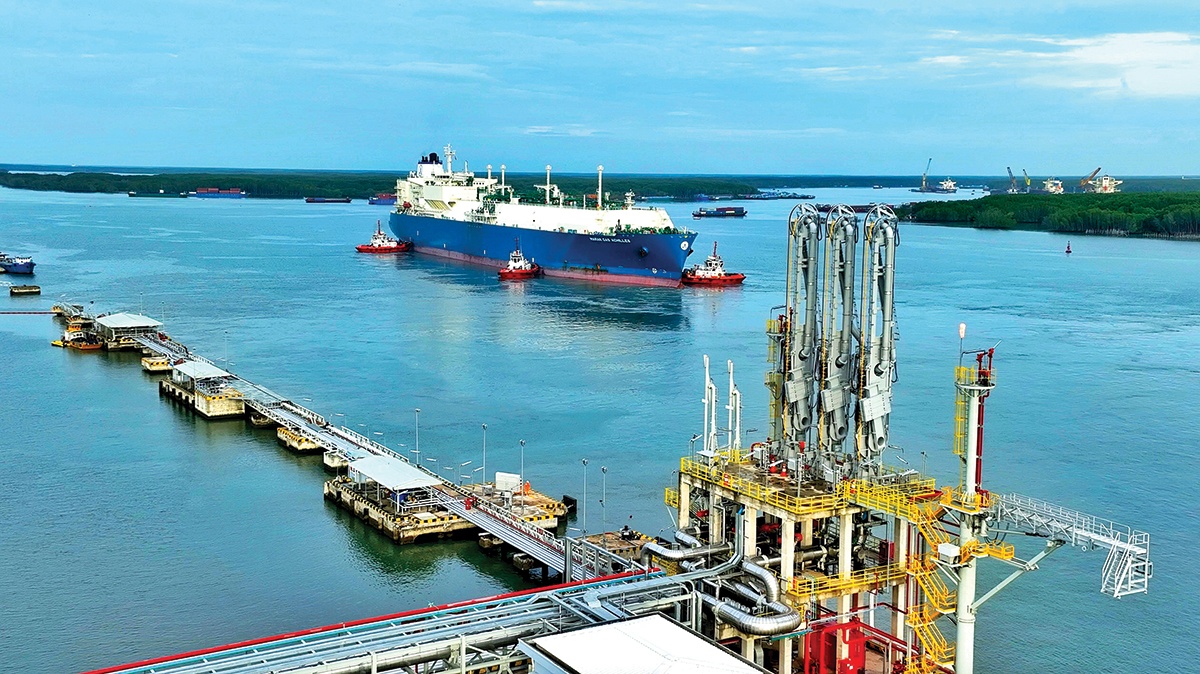 Petrovietnam và quá trình hình thành trung tâm công nghiệp - năng lượng