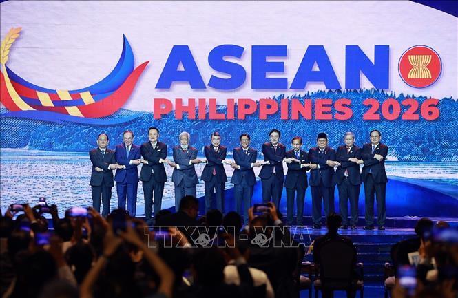 Thủ tướng Lê Minh Hưng cùng Trưởng đoàn các nước ASEAN tham dự phiên khai mạc Hội nghị Cấp cao ASEAN lần thứ 48. Ảnh: Dương Giang/TTXVN