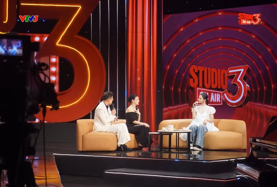 Miu Lê từng xuất hiện trong một chương trình của VTV3. miu-le-2.jpg