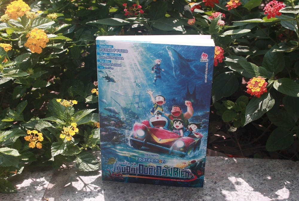 Ấn phẩm “Tiểu thuyết Doraemon: Nobita và lâu đài dưới đáy biển”. Ảnh: NXB Kim Đồng 1drm1.jpg