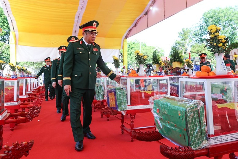 Công tác tìm kiếm, quy tập hài cốt liệt sĩ được Đảng và Nhà nước ta đặc biệt quan tâm và xác định rõ là trách nhiệm của các cấp, các ngành, các đơn vị, địa phương và của cả hệ thống chính trị - Ảnh: VGP Công tác tìm kiếm, quy tập hài cốt liệt sĩ được Đảng và Nhà nước ta đặc biệt quan tâm và xác định rõ là trách nhiệm của các cấp, các ngành, các đơn vị, địa phương và của cả hệ thống chính trị - Ảnh: VGP