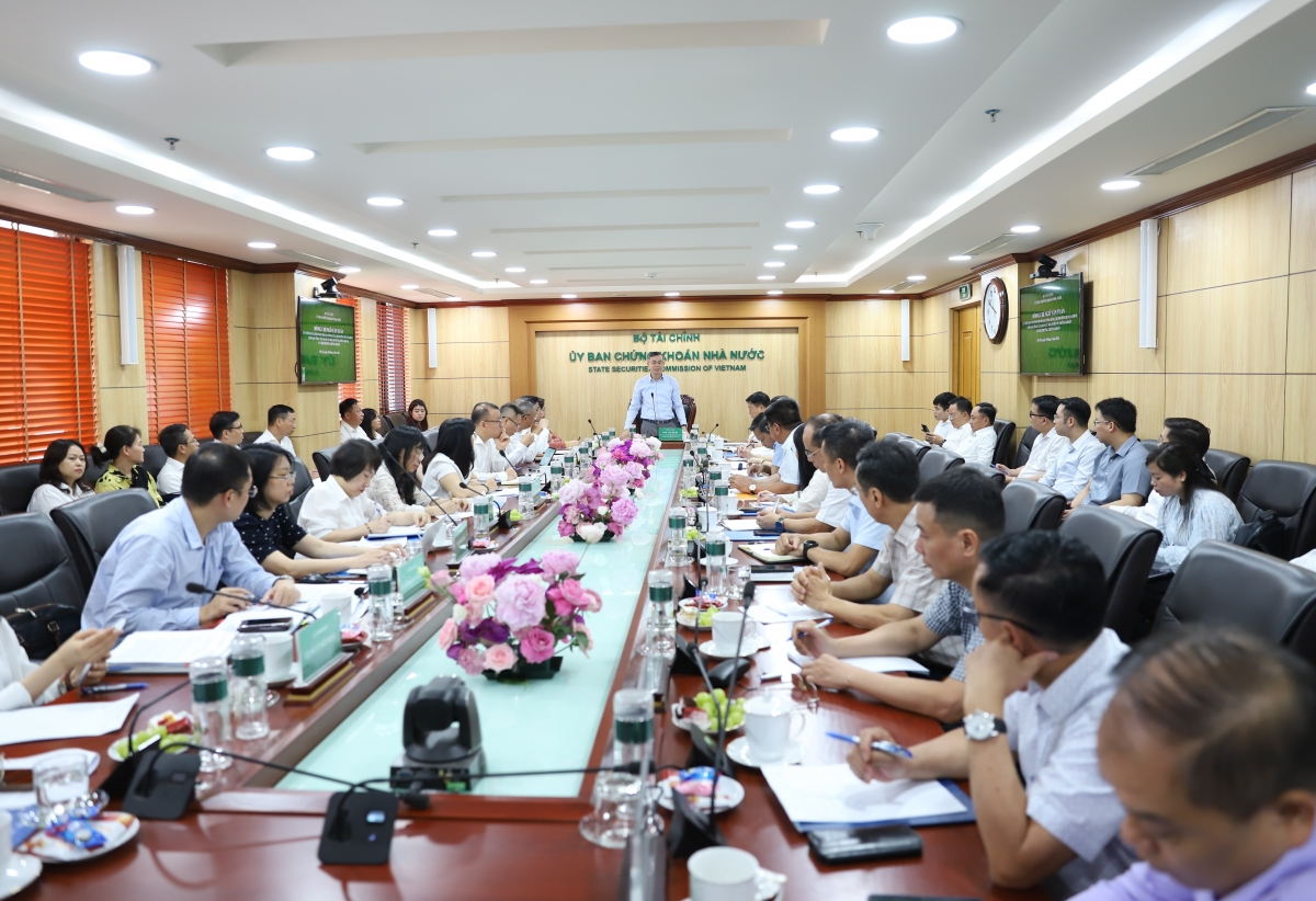 Bộ trưởng Bộ Tài chính Ngô Văn Tuấn chỉ đạo phát triển thị trường chứng khoán minh bạch, bền vững Bộ trưởng Bộ Tài chính Ngô Văn Tuấn chỉ đạo phát triển thị trường chứng khoán minh bạch, bền vững