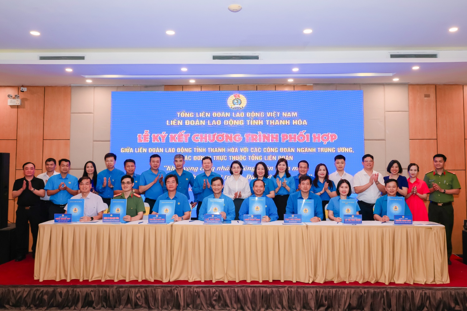 Công đoàn Petrovietnam ký kết phối hợp với Liên đoàn Lao động tỉnh Thanh Hóa Công đoàn Petrovietnam ký kết phối hợp với Liên đoàn Lao động tỉnh Thanh Hóa