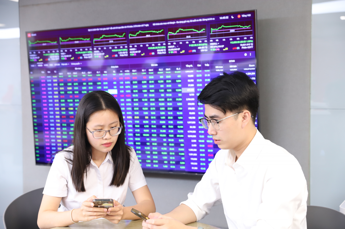 Chứng khoán tháng 6 bước vào giai đoạn