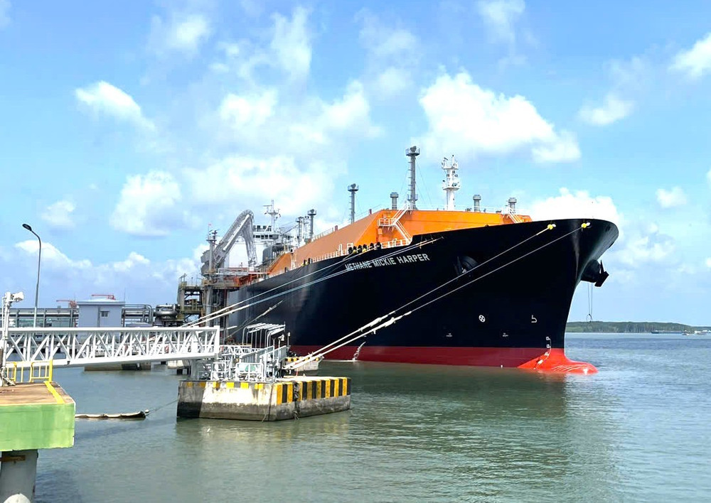 Tàu METHANE MICKIE HARPER vận chuyển khoảng 73.000 tấn LNG từ Canada đã cập cảng LNG Thị Vải Tàu METHANE MICKIE HARPER vận chuyển khoảng 73.000 tấn LNG từ Canada đã cập cảng LNG Thị Vải