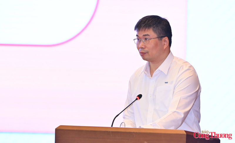 Ông Nguyễn Văn Tuân, Phó Tổng Giám đốc Tập đoàn Công ngghiệp Than - Khoáng sản Việt Nam đề xuất hỗ trợ doanh nghiệp đầu tư đổi mới công nghệ, tự động hóa, chuyển đổi số, phát triển nhà máy thông minh và nâng cao năng lực chế tạo thiết bị công nghệ cao.