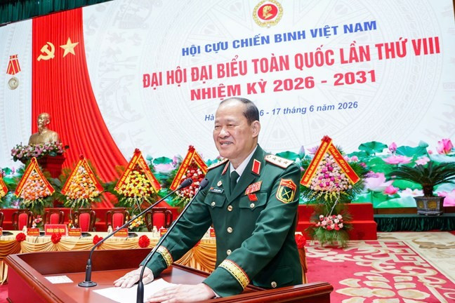 Thượng tướng Bế Xuân Trường, Phó Chủ tịch Ủy ban Trung ương Mặt trận Tổ quốc Việt Nam, Bí thư Đảng ủy, Chủ tịch Hội Cựu chiến binh Việt Nam điều hành phiên làm việc thứ nhất tại Đại hội. Ảnh: Quang Vinh 2aoboqdqzjmanixvegwzwloccgkwdmqulh9a8fqi8-fguy.jpg