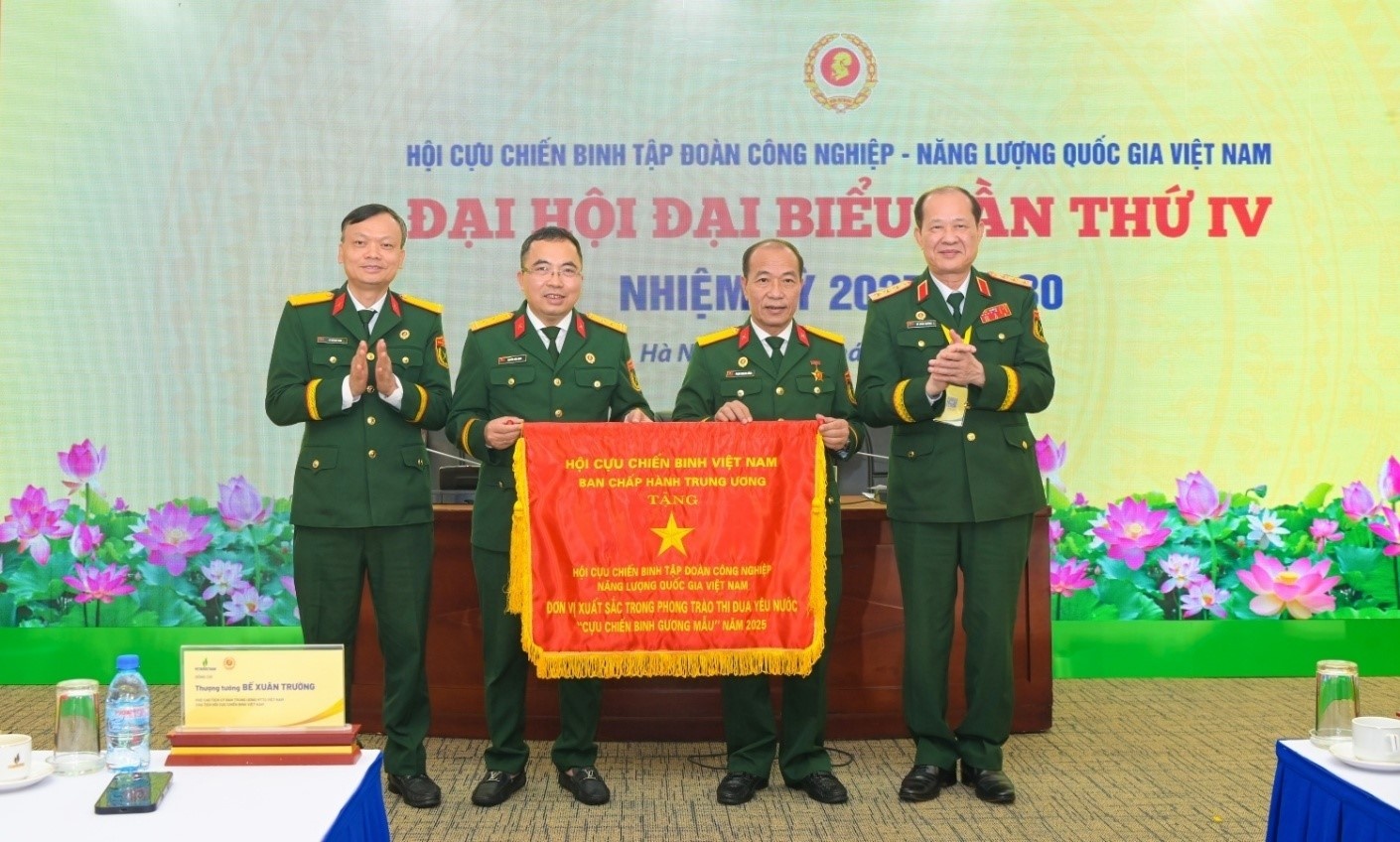 Ký ức về người lính trong sách Lịch sử Dầu khí: Thế hệ hôm nay tự hào tiếp bước cha anh