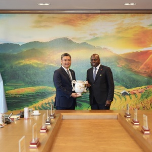 Petrovietnam thúc đẩy hợp tác dầu khí với Angola