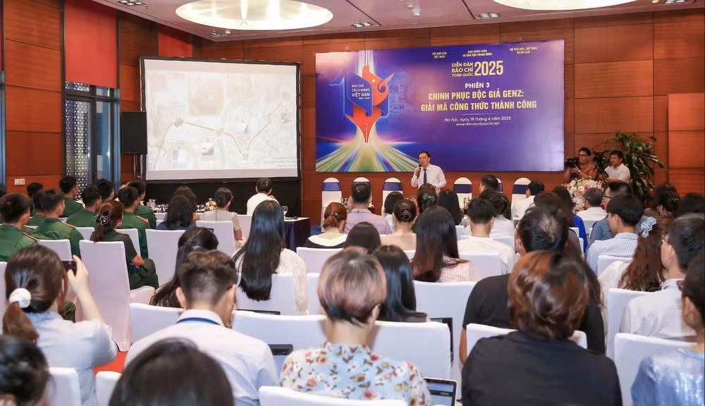 Các phiên thảo luận tại Diễn đàn tập trung vào các vấn đề đang tác động trực tiếp tới hoạt động báo chí. anh-chup-man-hinh-2026-06-16-luc-170415.png