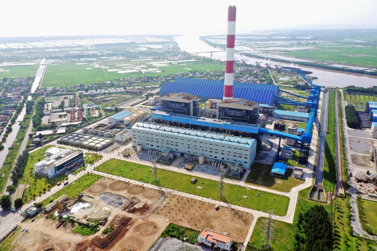 Petrovietnam chuẩn bị nguồn nhiên liệu đầy đủ, ổn định cho các nhà máy điện trong cao điểm nắng nóng, mùa khô. Petrovietnam chuẩn bị nguồn nhiên liệu đầy đủ, ổn định cho các nhà máy điện trong cao điểm nắng nóng, mùa khô.