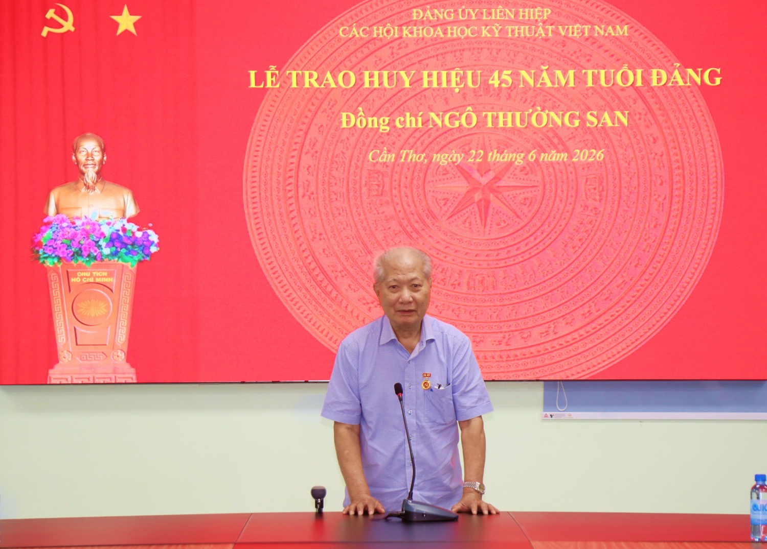Hành trình 45 năm tuổi Đảng và lần trở về đầy xúc động của ông Ngô Thường San Hành trình 45 năm tuổi Đảng và lần trở về đầy xúc động của ông Ngô Thường San