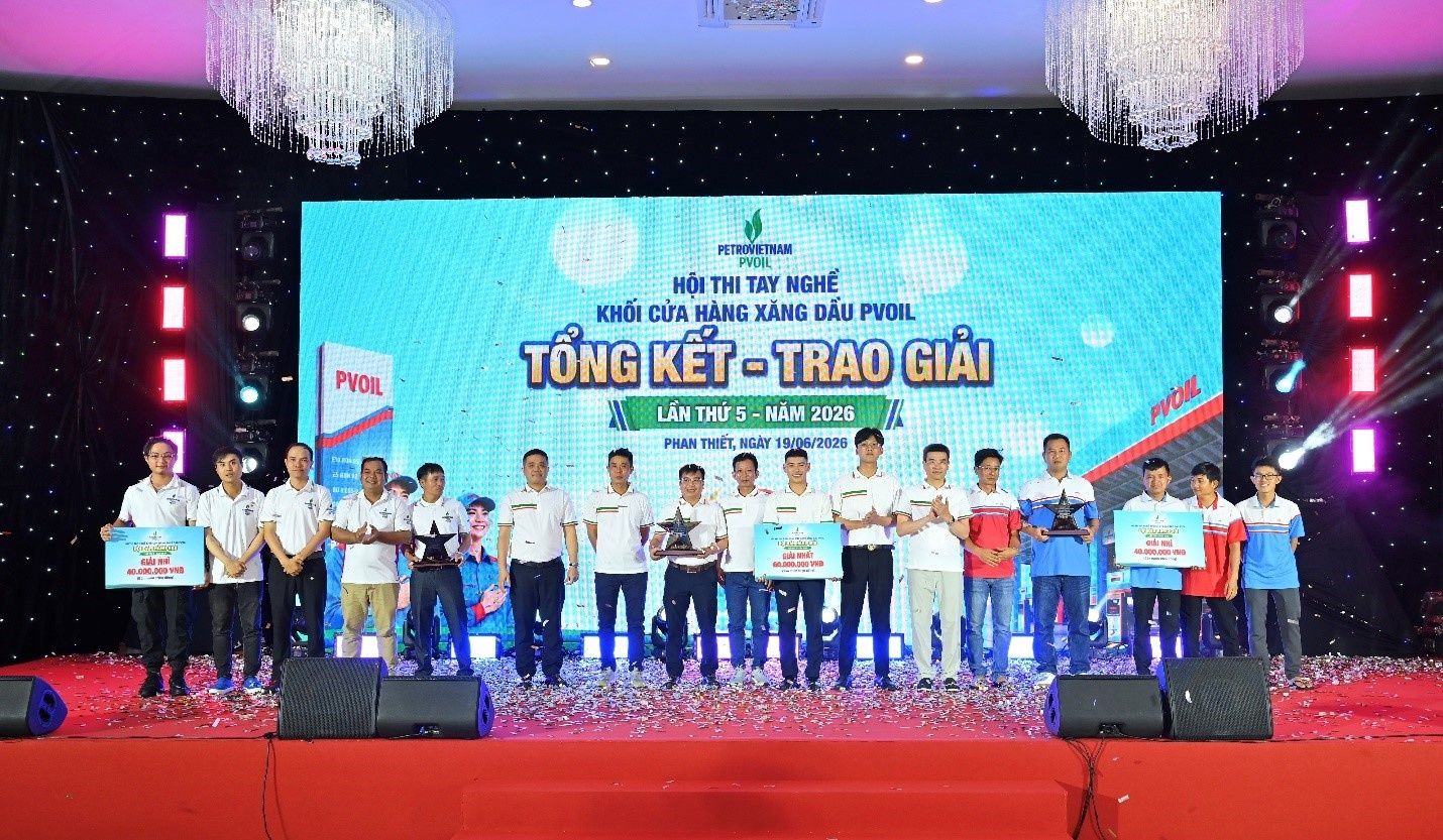 Lãnh đạo PVOIL trao Giải Nhất và hai Giải Nhì tại Hội thi Giải Nhất: PVOIL Thanh Hóa Lãnh đạo PVOIL trao Giải Nhất và hai Giải Nhì tại Hội thi Giải Nhất: PVOIL Thanh Hóa