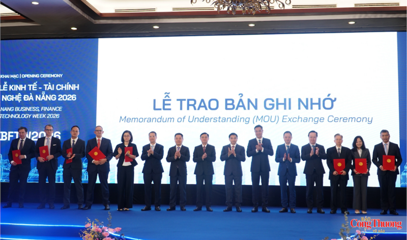 Lễ trao biên bản ghi nhớ hợp tác giữa UBND TP. Đà Nẵng, Cơ quan điều hành VIFC-DN với các cơ quan, tổ chức, doanh nghiệp, đối tác trong nước và quốc tế, trong đó có Cơ quan hợp tác và phát triển kinh tế nước Cộng hòa Áo