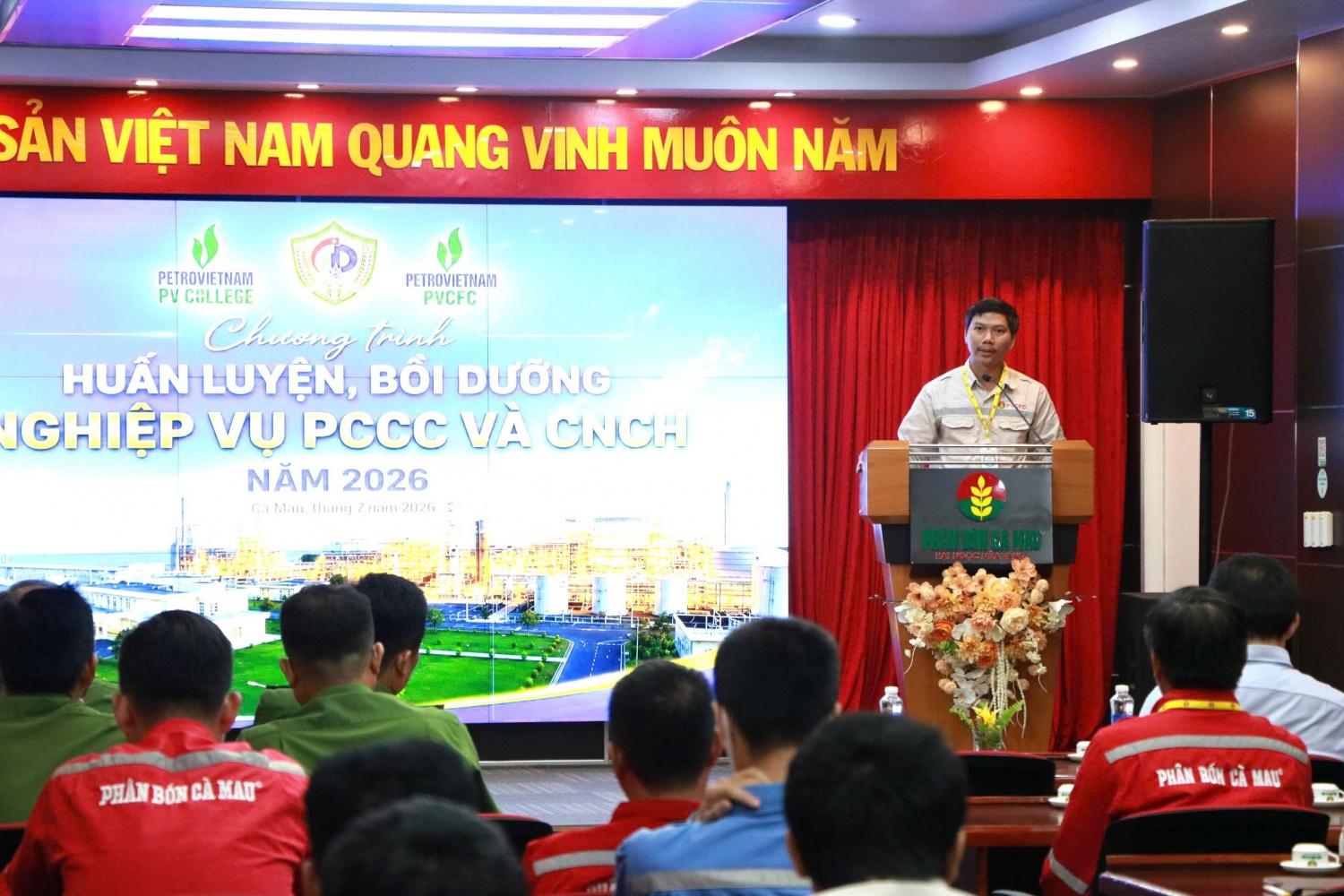 Nhà máy Đạm Cà Mau tổ chức huấn luyện PCCC và CNCH, nâng cao năng lực ứng phó sự cố