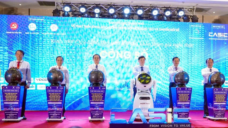 Cần Thơ Ra mắt Quỹ phát triển khoa học, công nghệ và đổi mới sáng tạo trên địa bàn thành phố. Ảnh: Mỹ Thanh.