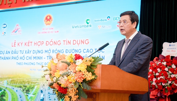 Ký hợp đồng tín dụng hơn 27.000 tỷ đồng cho dự án mở rộng cao tốc TP Hồ Chí Minh - Trung Lương - Mỹ Thuận
