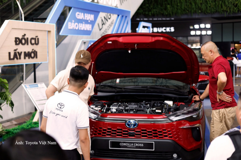 Corolla Cross HEV là mẫu xe Hybrid bán chạy nhất thị trường.