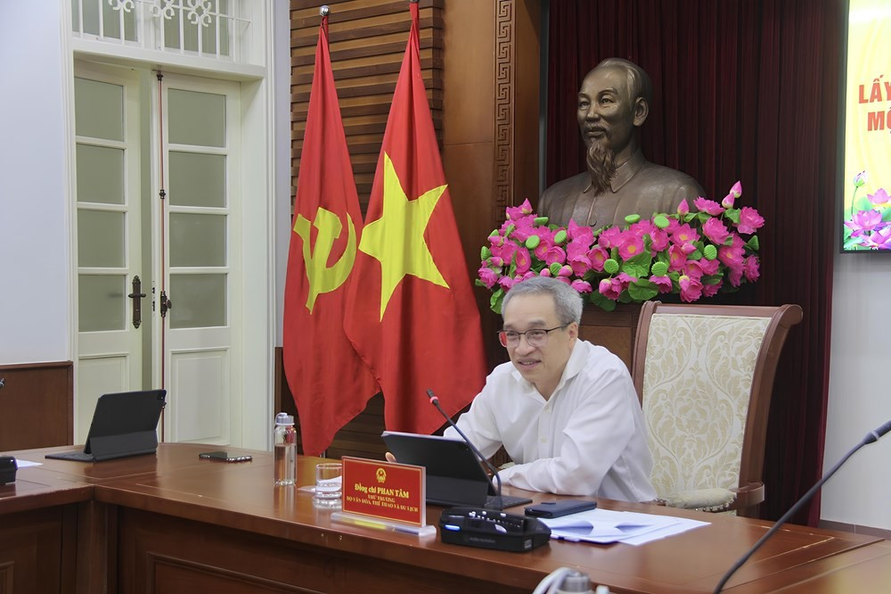 Thứ trưởng Bộ VHTT&DL Phan Tâm chủ trì hội thảo. Ảnh: Đình Toán 1mx12.jpg