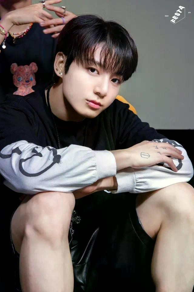 jungkook.jpg