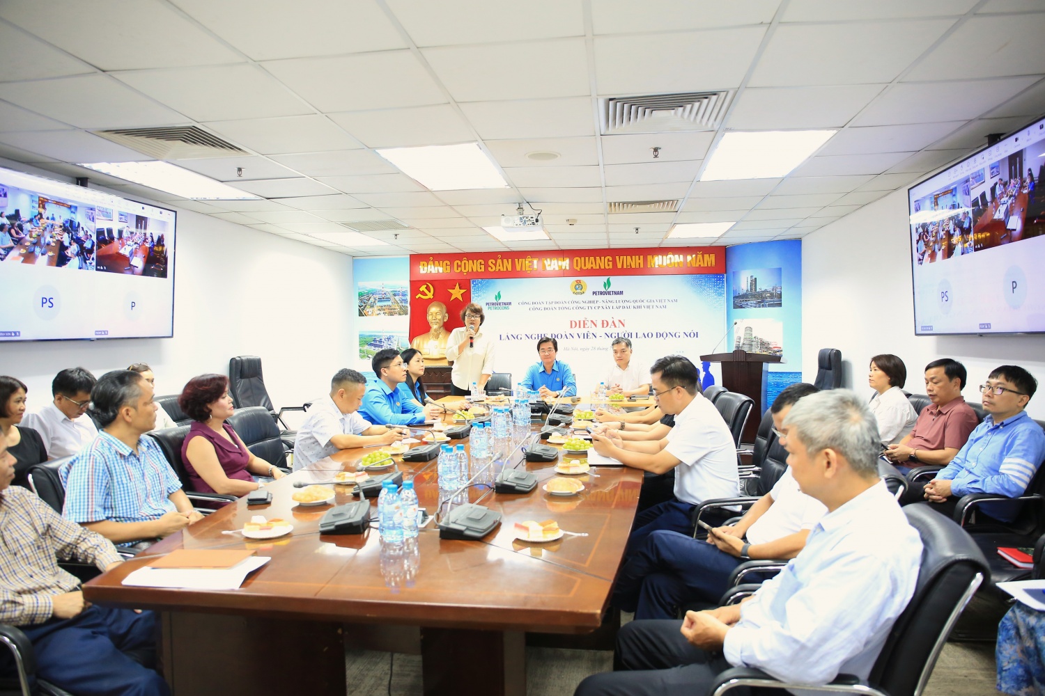 Công đoàn PETROCONS tổ chức diễn đàn “Lắng nghe Công đoàn viên – Người lao động nói”. Công đoàn Petrovietnam