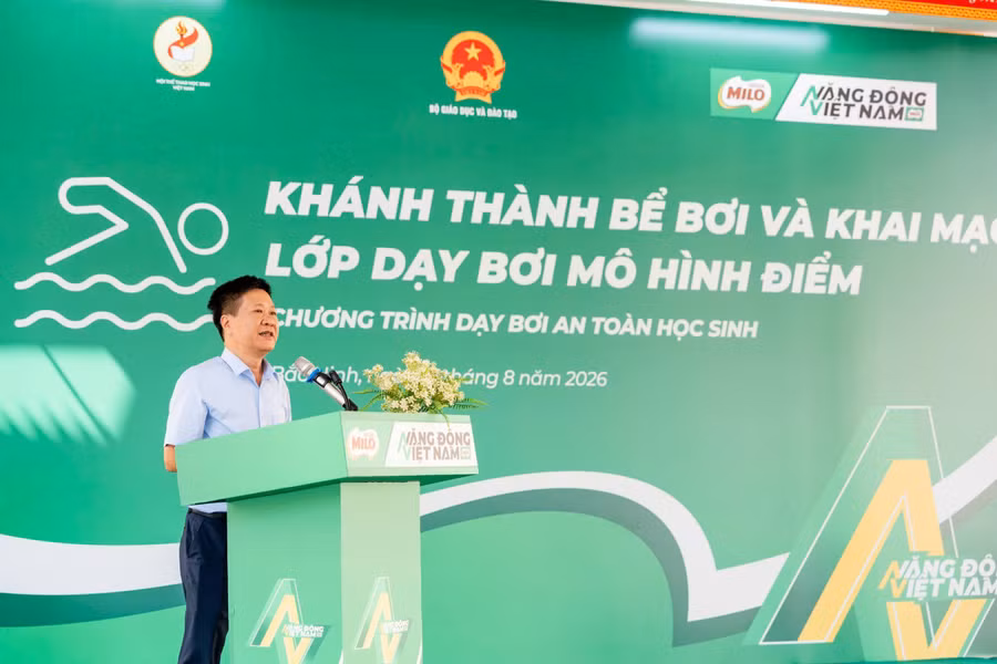 Ông Nguyễn Nho Huy - Phó Vụ trưởng Vụ Học sinh, Sinh viên, Bộ GD&ĐT; Phó Chủ tịch, Tổng Thư ký Hội Thể thao học sinh Việt Nam phát biểu tại sự kiện. nestle-viet-nam-2.jpg