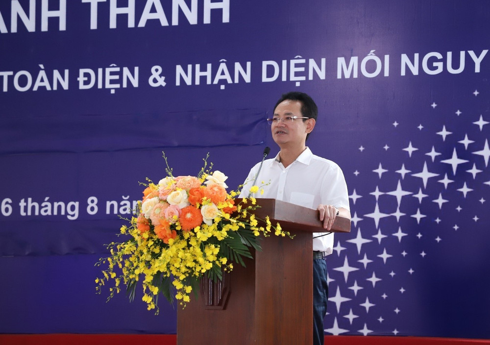Ông Nguyễn Đức Thiện - Thành viên Hội đồng thành viên, Tổng giám đốc EVNNPC phát biểu tại buổi lễ. 06.jpg