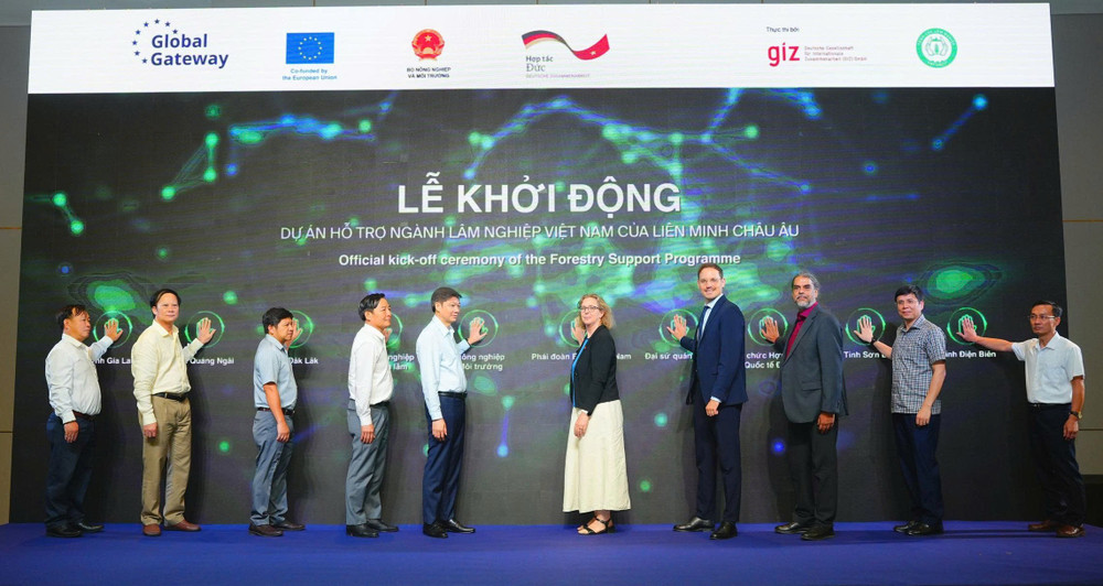 le-khoi-dong.jpg