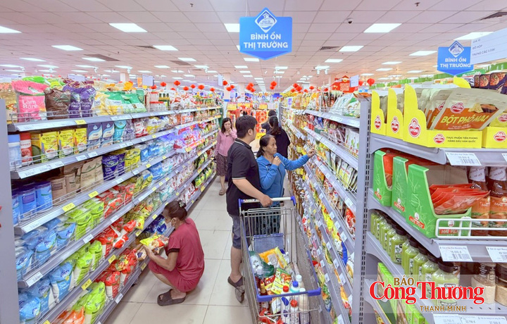 Tổng mức bán lẻ hàng hóa và doanh thu dịch vụ tiêu dùng của TP. Hồ Chí Minh trong 7 tháng đầu năm 2026 tăng 16,7%, tạo thêm động lực cho sản xuất và thương mại.