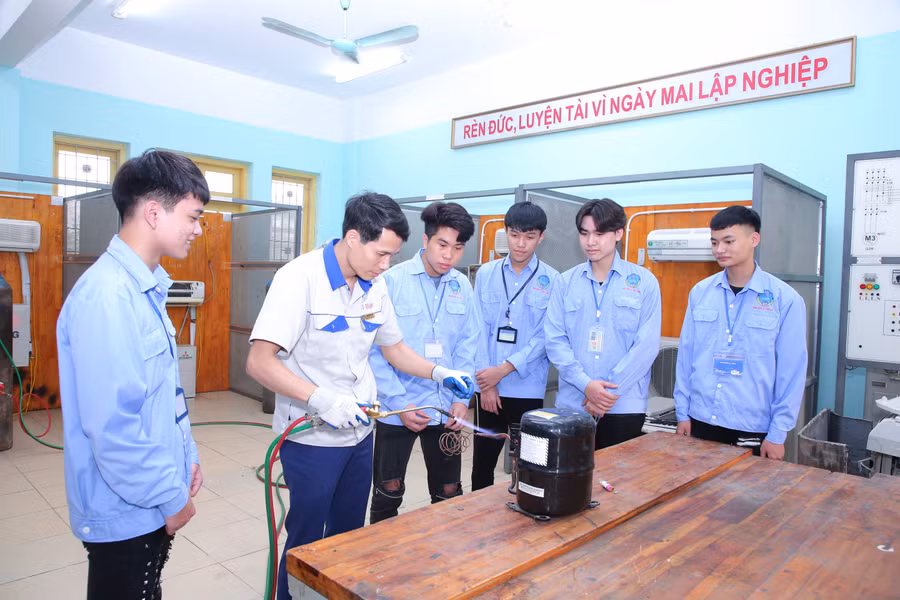 ky-thuat-may-lanh-va-dieu-hoa-khong-khi-3.jpg