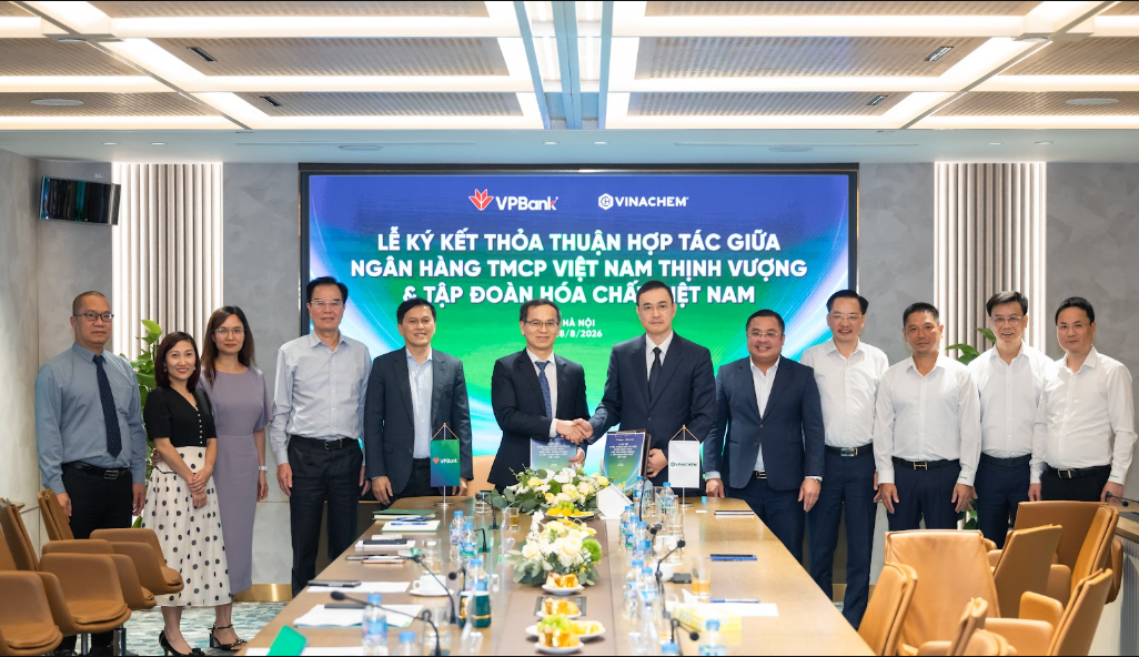 Vinachem và VPbank ký kết thỏa thuận hợp tác toàn diện xác lập quan hệ đối tác chiến lược Vinachem và VPbank ký kết thỏa thuận hợp tác toàn diện xác lập quan hệ đối tác chiến lược