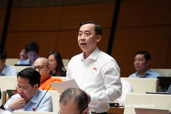 Đại biểu Đào Chí Nghĩa, Đoàn ĐBQH thành phố Cần Thơ đề xuất nhiều nội dung về giá đất; công tác quy hoạch, thu hồi đất, bồi thường, hỗ trợ và tái định cư.